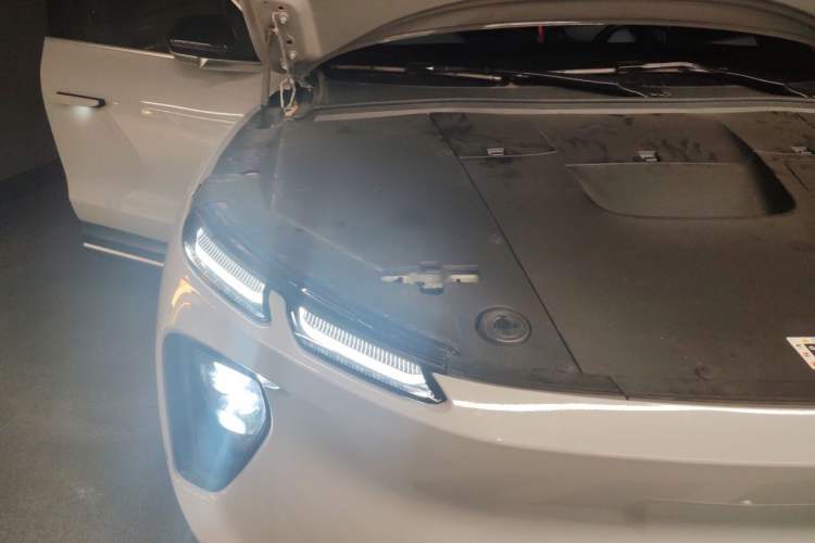 Used Nio EC6 2023 100kWh Right Front Headlight