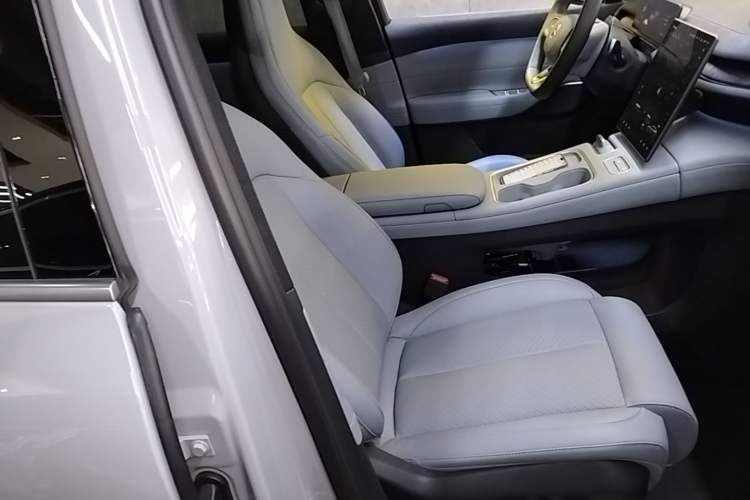 Used Nio EC6 2023 75 kWh Right Front Seat