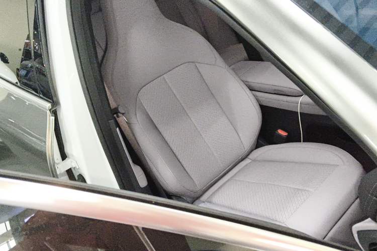 Used Nio EC6 2023 75 kWh Right Front Seat