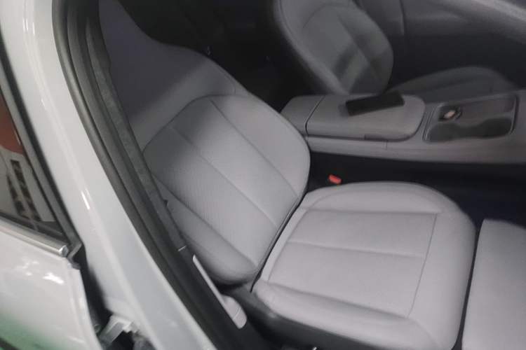 Used Nio EC6 2023 75 kWh Right Front Seat