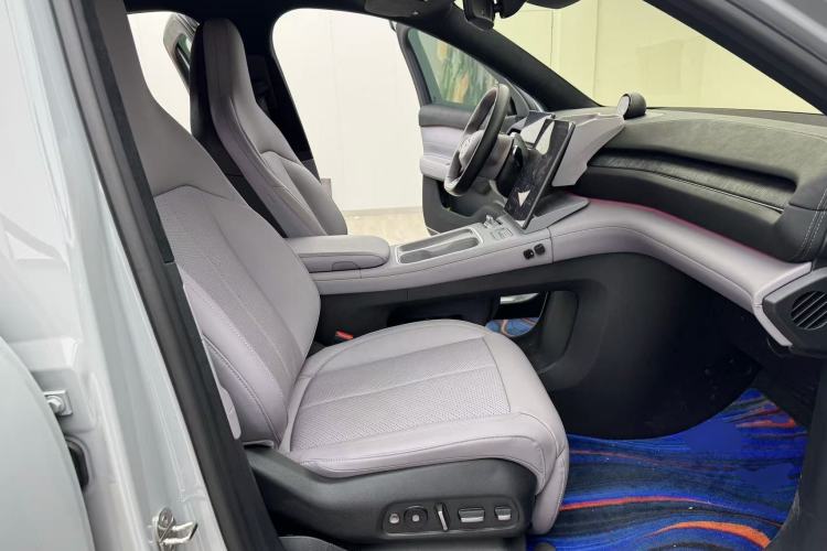 Used Nio EC6 2023 75 kWh Right Front Seat