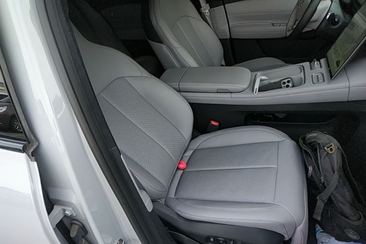 Used Nio EC6 2023 75 kWh Right Front Seat