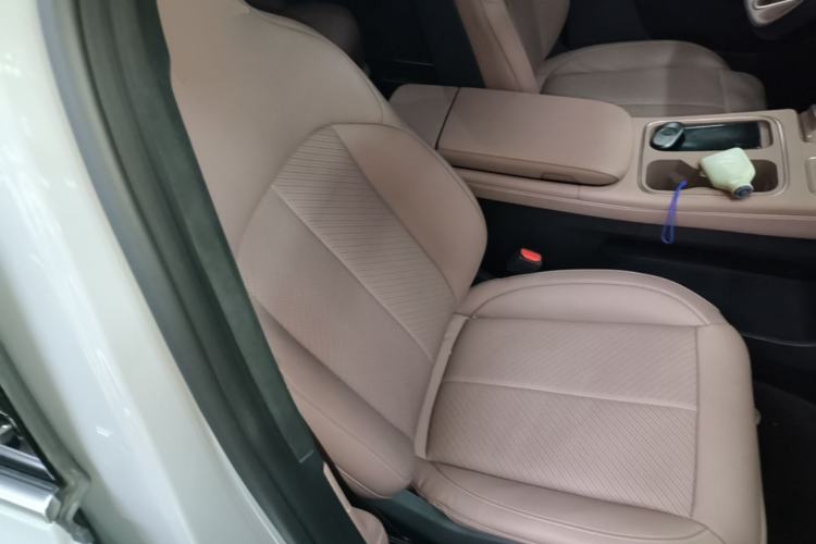 Used Nio EC6 2023 75 kWh Right Front Seat