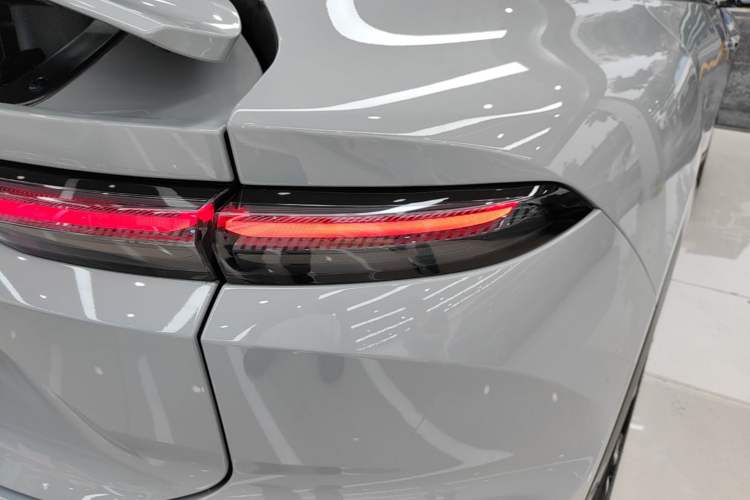 Used Nio EC6 2023 75 kWh Right Rear Taillight