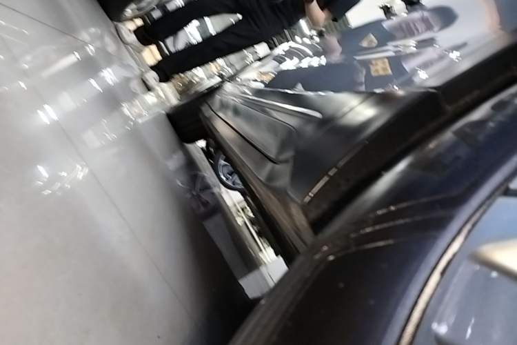 Used Nio EC6 2023 75 kWh Right Side Sill