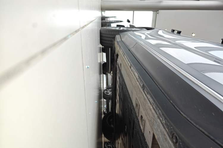 Used Nio EC6 2023 75 kWh Right Side Sill