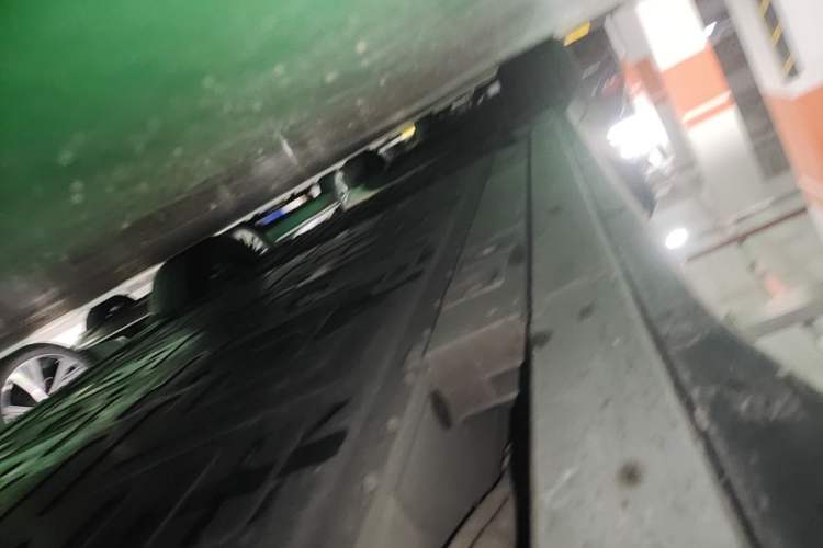 Used Nio EC6 2023 75 kWh Right Side Sill