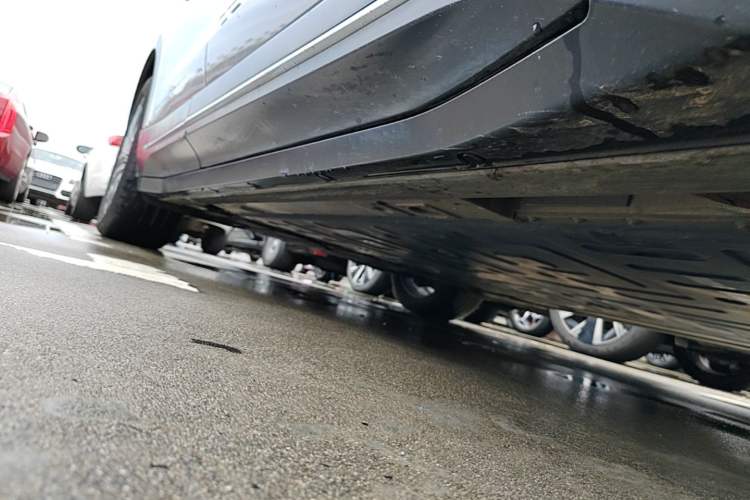 Used Nio EC6 2023 75 kWh Right Side Sill