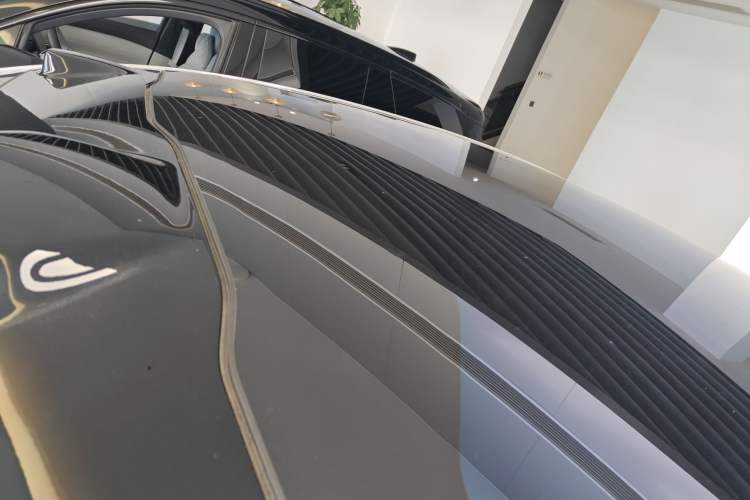 Used Nio EC6 2023 75 kWh Roof