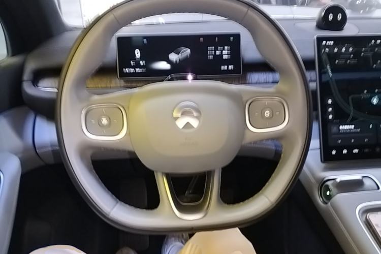 Used Nio EC6 2023 75 kWh Steering Wheel