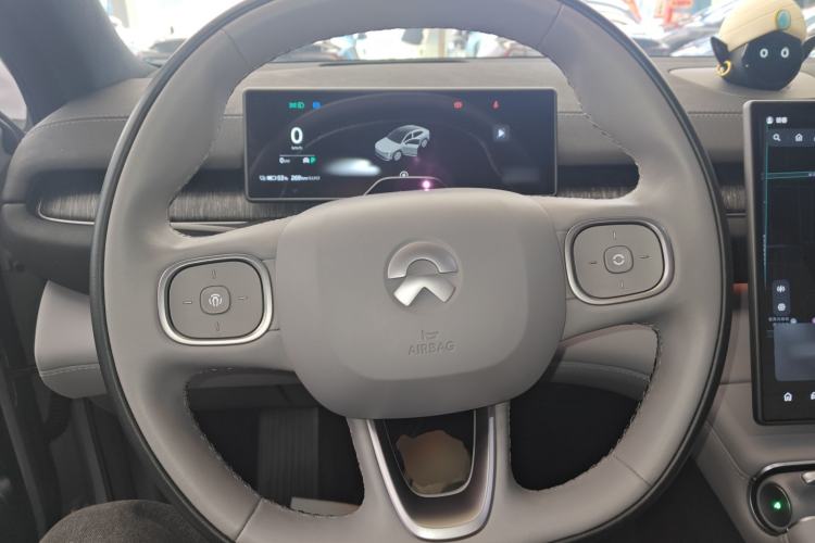 Used Nio EC6 2023 75 kWh Steering Wheel