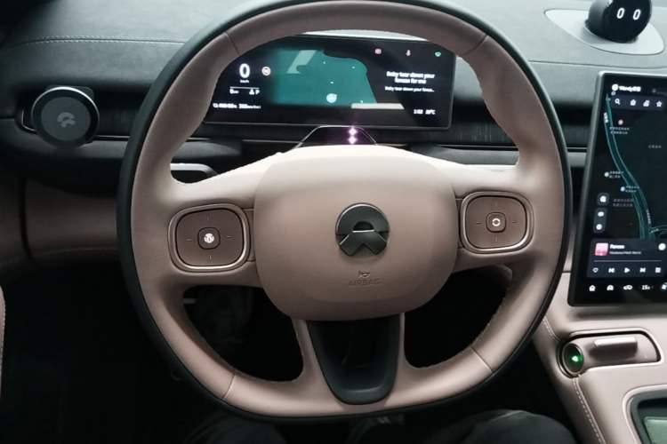 Used Nio EC6 2023 75 kWh Steering Wheel