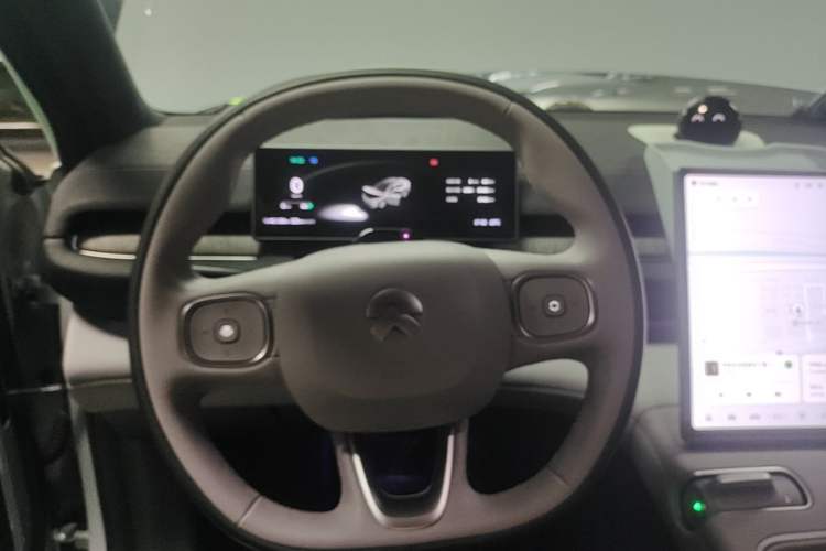 Used Nio EC6 2023 75 kWh Steering Wheel