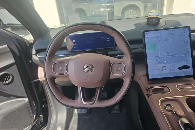 Used Nio EC6 2023 75 kWh Steering Wheel