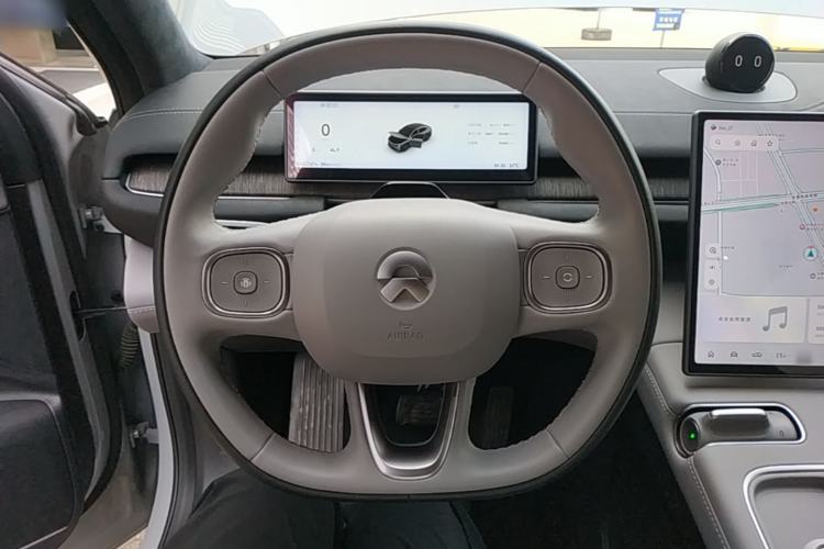 Used Nio EC6 2023 75 kWh Steering Wheel