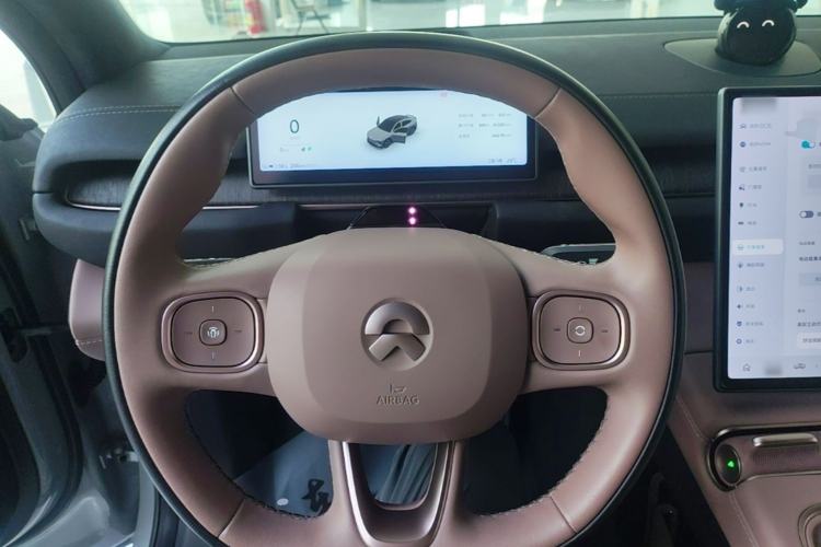 Used Nio EC6 2023 75 kWh Steering Wheel