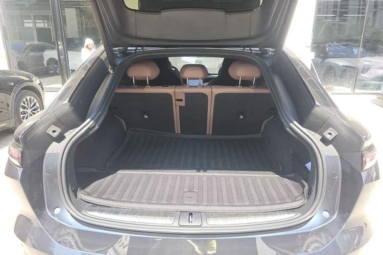 Used Nio EC6 2023 75 kWh Trunk