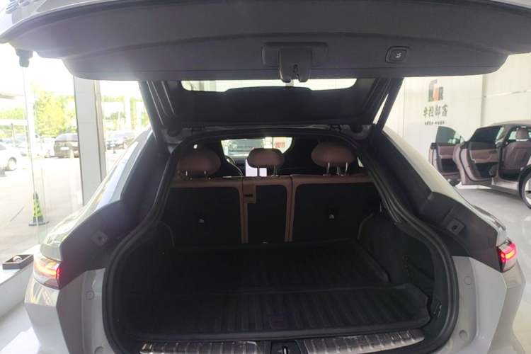 Used Nio EC6 2023 75 kWh Trunk