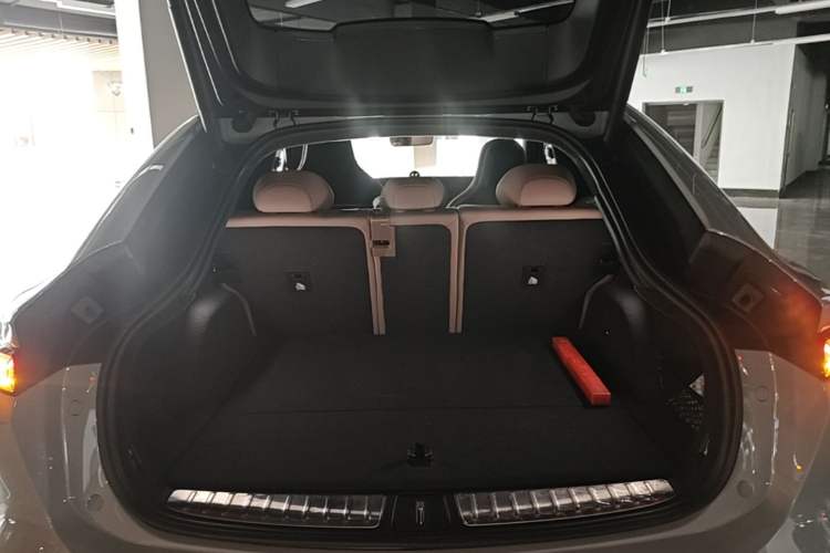 Used Nio EC6 2023 75 kWh Trunk