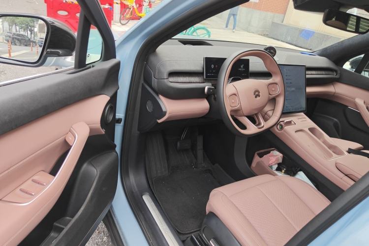 Used Nio EC6 2023 75 kWh Driver Seat