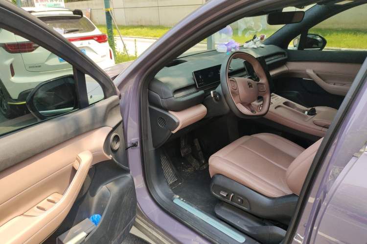 Used Nio EC6 2023 75 kWh Driver Seat