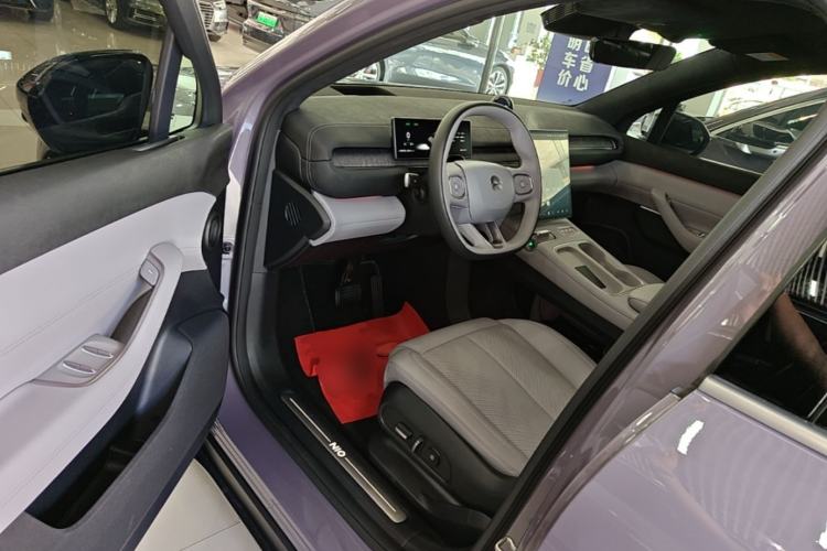 Used Nio EC6 2023 75 kWh Driver Seat