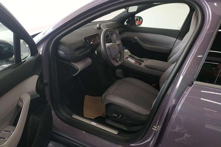 Used Nio EC6 2023 75 kWh Driver Seat