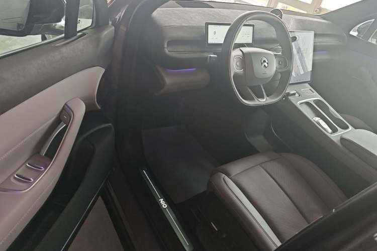 Used Nio EC6 2023 75 kWh Driver Seat