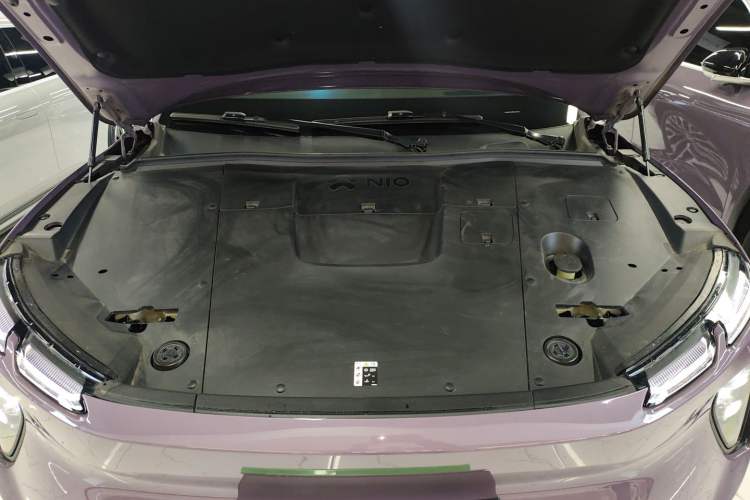 Used Nio EC6 2023 75 kWh Engine Bay