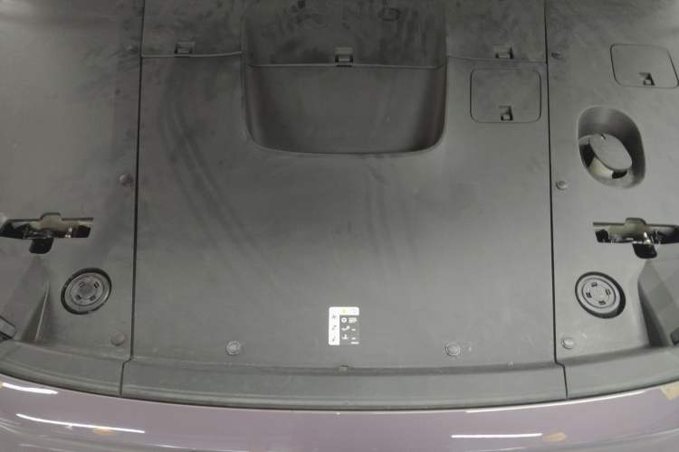 Used Nio EC6 2023 75 kWh Engine Bay