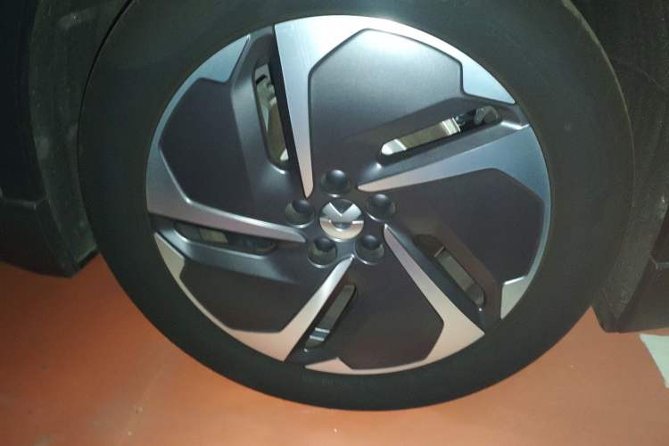 Used Nio EC6 2023 75 kWh Exterior 7