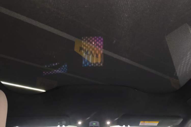 Used Nio EC6 2023 75 kWh Headliner