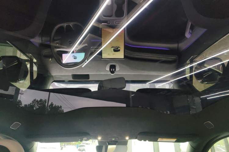 Used Nio EC6 2023 75 kWh Headliner