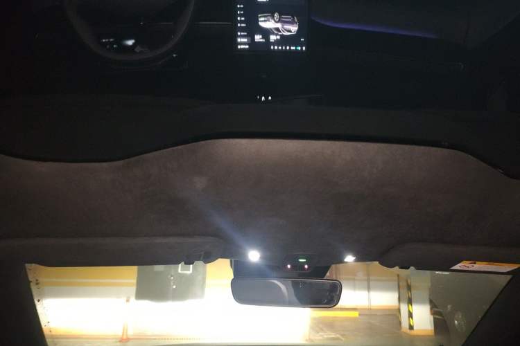 Used Nio EC6 2023 75 kWh Headliner