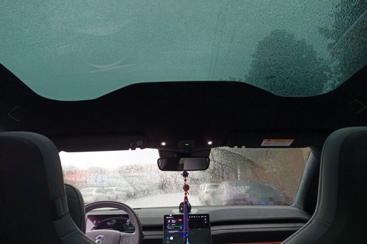 Used Nio EC6 2023 75 kWh Headliner