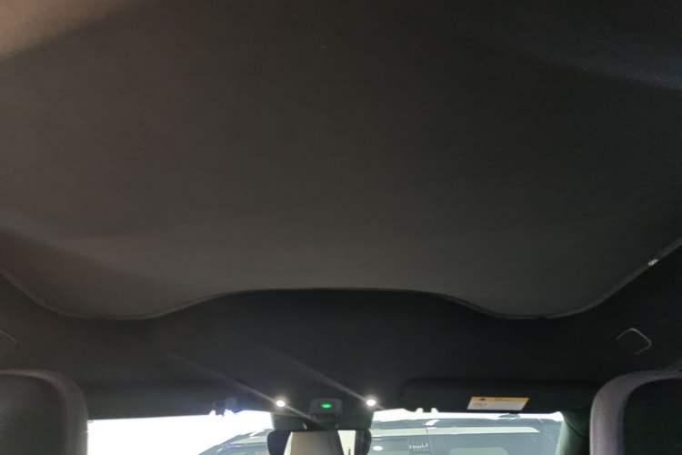 Used Nio EC6 2023 75 kWh Headliner