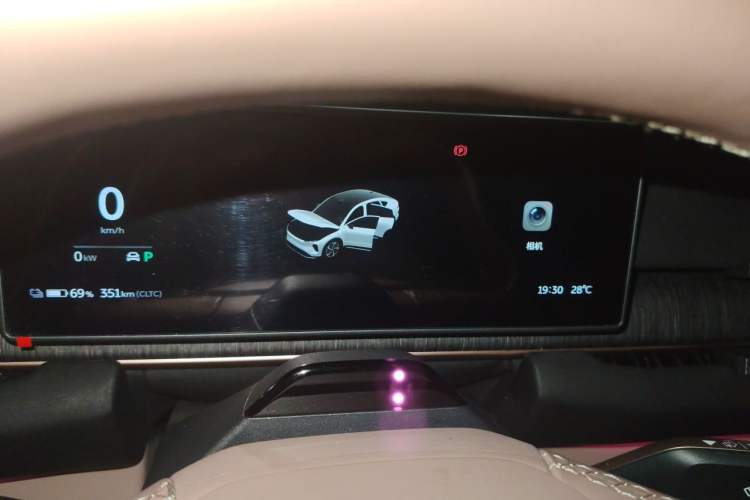 Used Nio EC6 2023 75 kWh Instrument Cluster