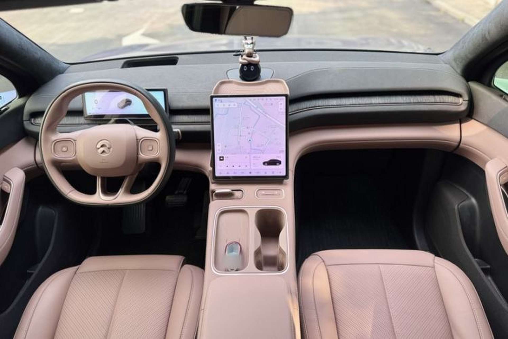 Used Nio EC6 2023 75 kWh Interior 4
