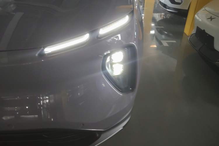Used Nio EC6 2023 75 kWh Left Front Headlight