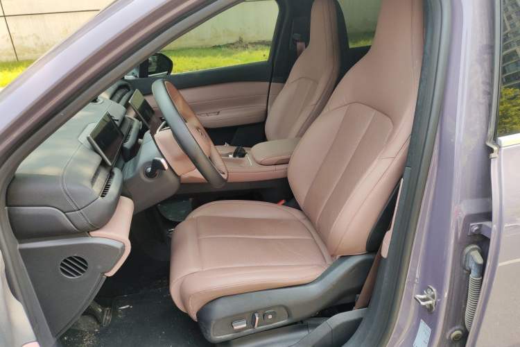 Used Nio EC6 2023 75 kWh Left Front Seat