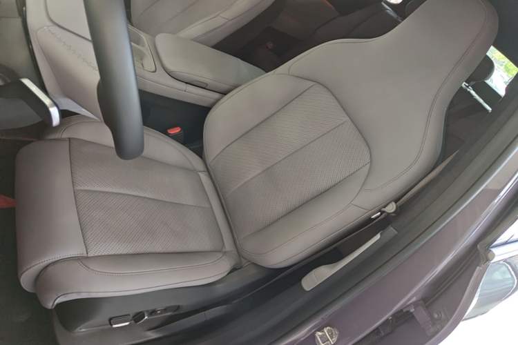 Used Nio EC6 2023 75 kWh Left Front Seat