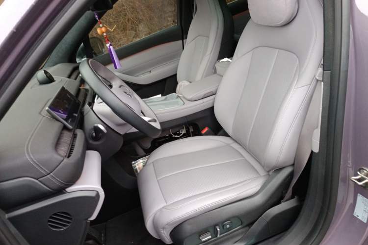 Used Nio EC6 2023 75 kWh Left Front Seat