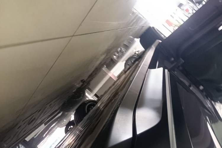 Used Nio EC6 2023 75 kWh Left Side Sill