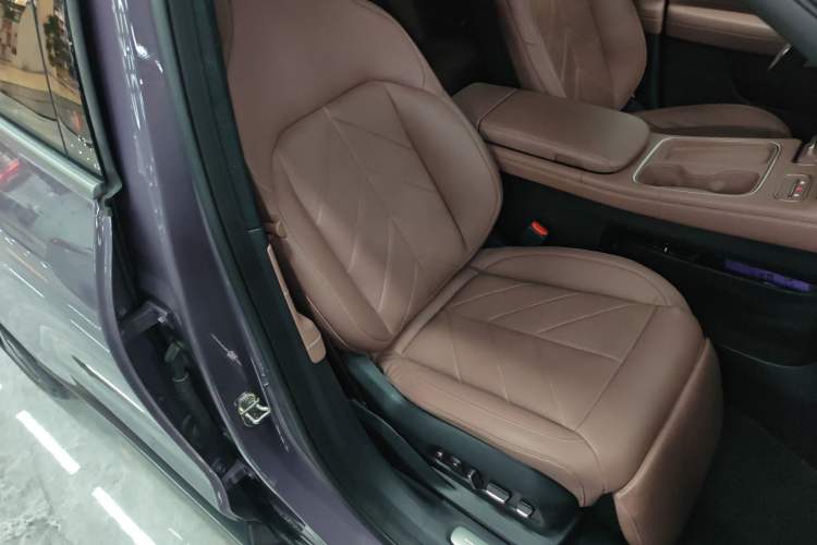 Used Nio EC6 2023 100kWh Right Front Seat