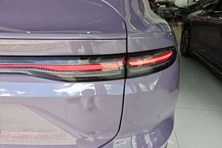Used Nio EC6 2023 75 kWh Right Rear Taillight