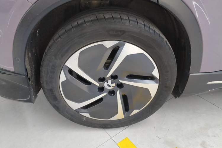 Used Nio EC6 2023 75 kWh Right Rear Wheel Hub