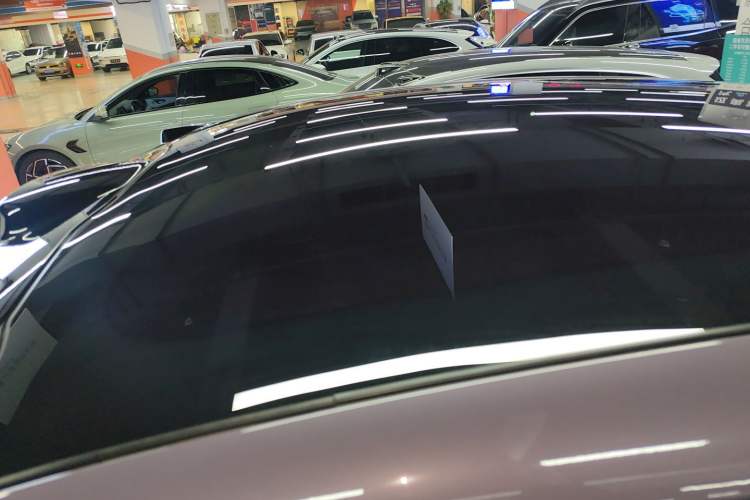 Used Nio EC6 2023 75 kWh Roof