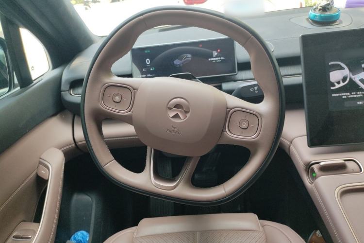 Used Nio EC6 2023 75 kWh Steering Wheel