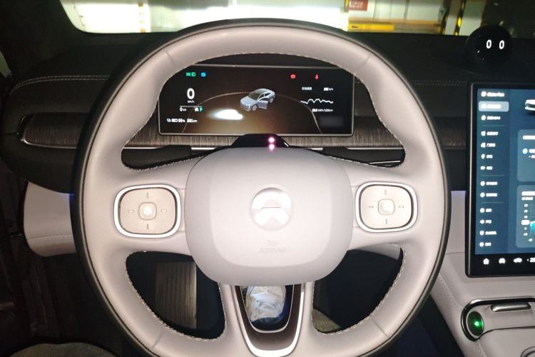 Used Nio EC6 2023 75 kWh Steering Wheel