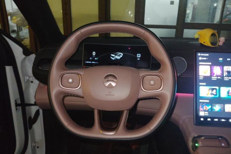 Used Nio EC6 2023 75 kWh Steering Wheel